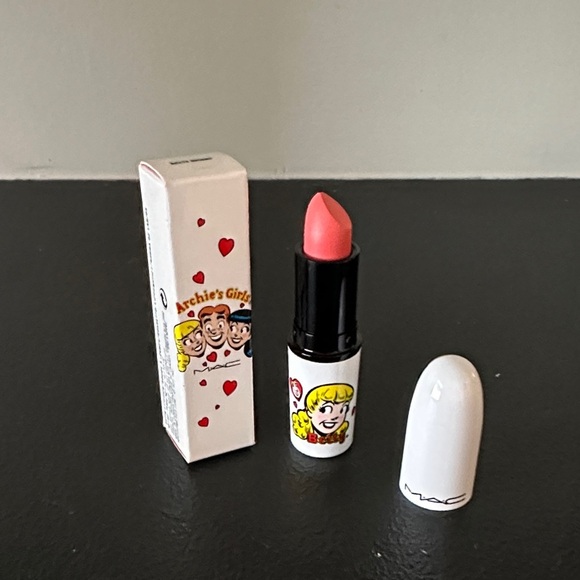 MAC Cosmetics Archie's Girls ‘Betty Bright’ coral lipstick. Limited Edition - Picture 3 of 7
